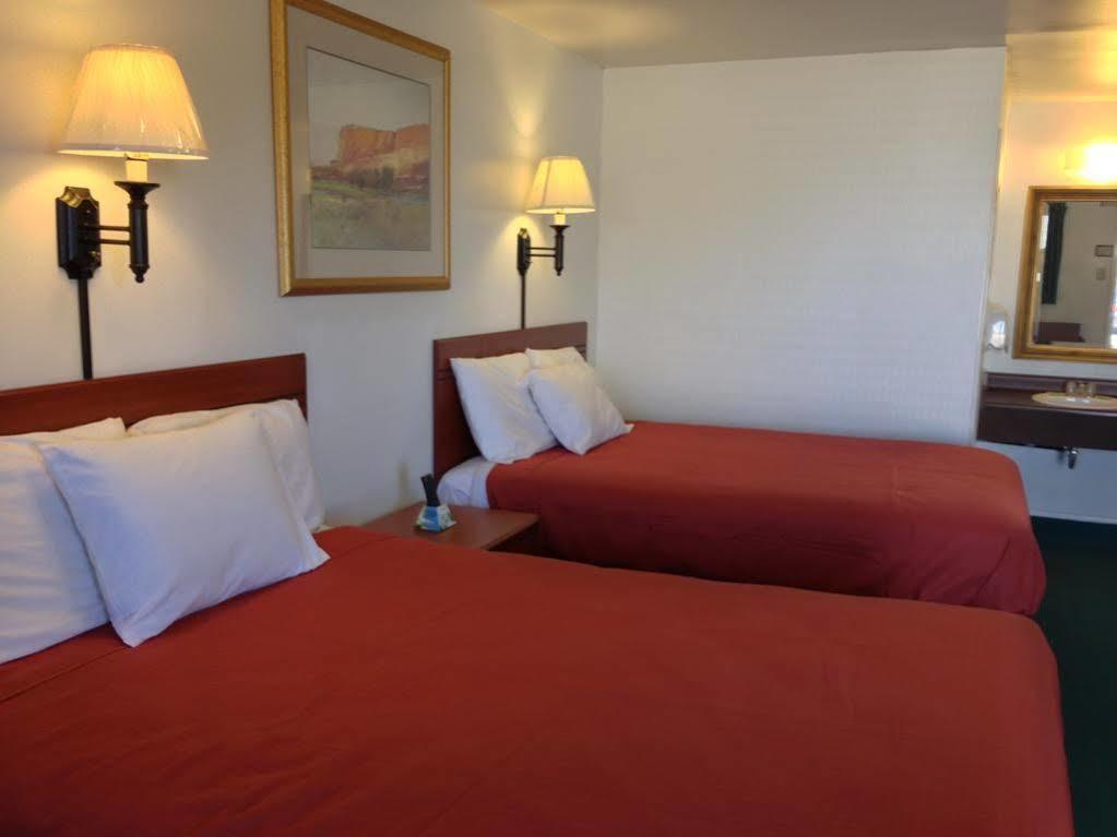 Canyonlands Motor Inn Monticello Exterior photo